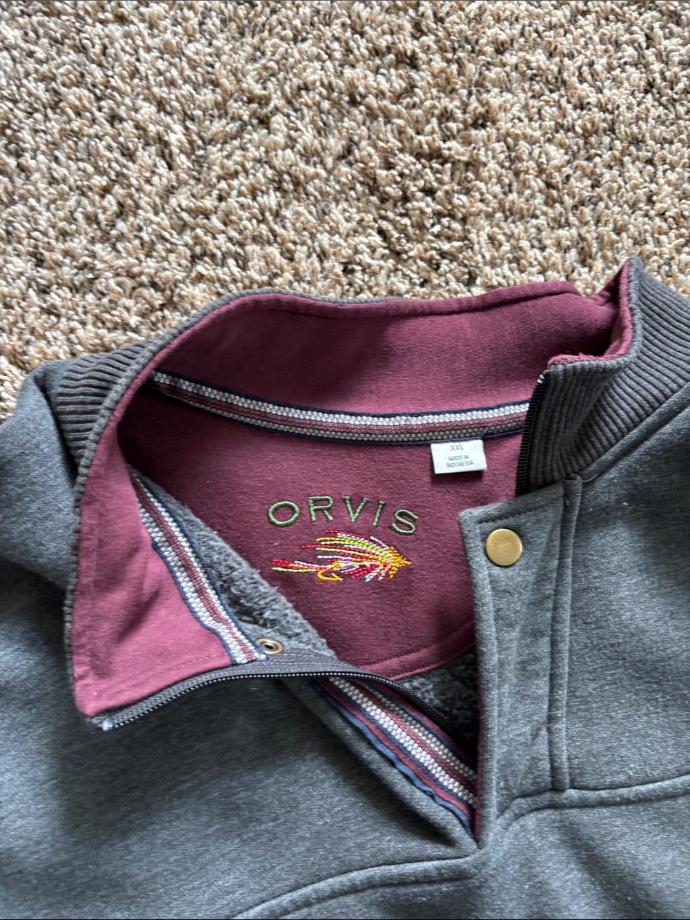 Orvis Gray Mens’s Quarter-Zip Pullover with Burgundy Lining